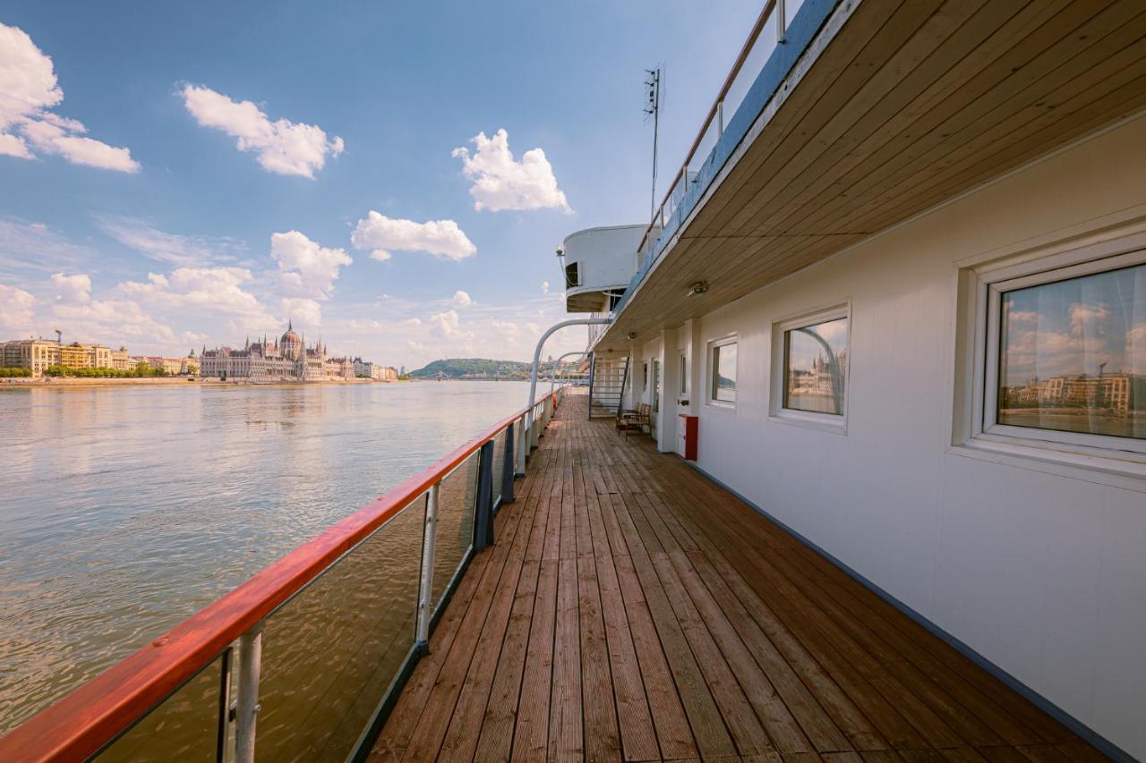 Grand Jules - Boat Hotel Budapeste Exterior foto