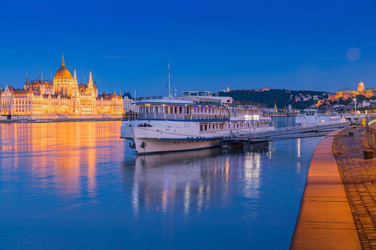 Grand Jules - Boat Hotel Budapeste Exterior foto