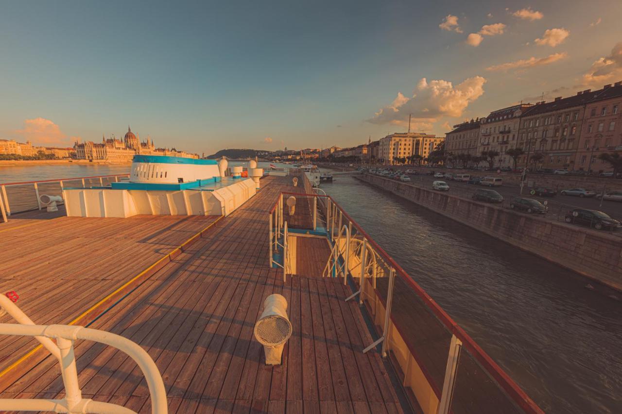 Grand Jules - Boat Hotel Budapeste Exterior foto