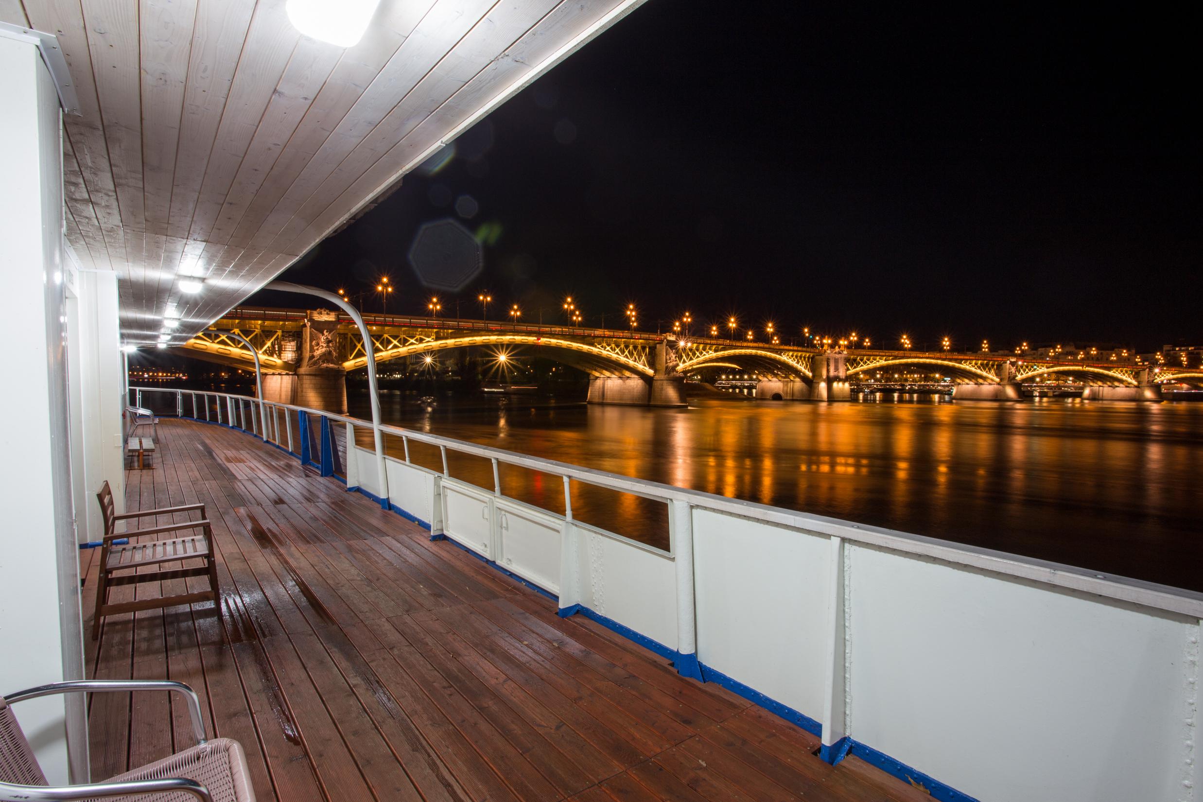 Grand Jules - Boat Hotel Budapeste Exterior foto