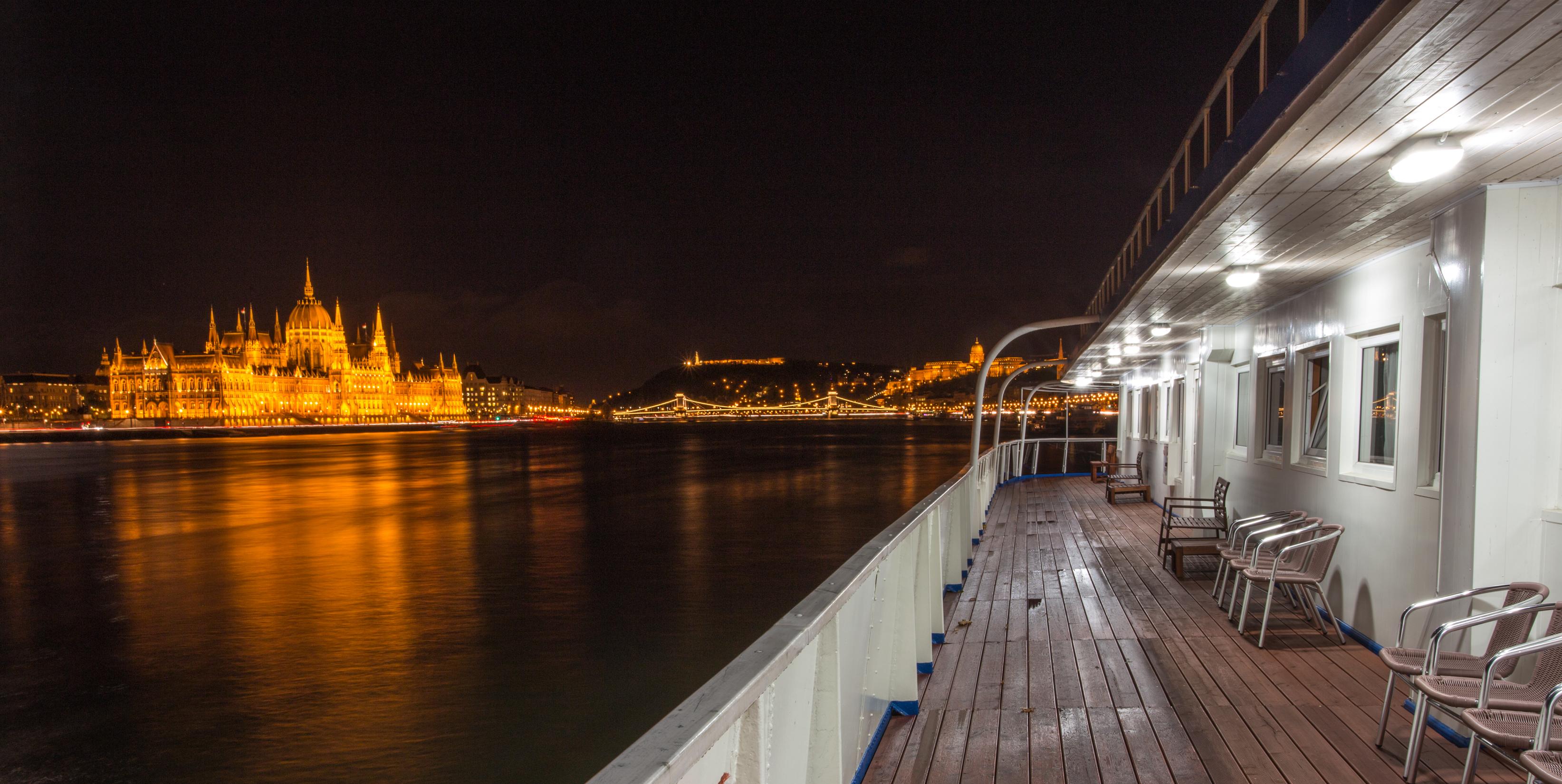Grand Jules - Boat Hotel Budapeste Exterior foto